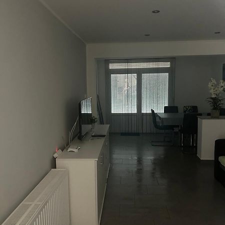 Heni Apartment Buk Luaran gambar