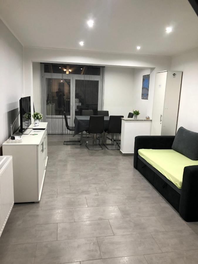 Heni Apartment Buk Luaran gambar