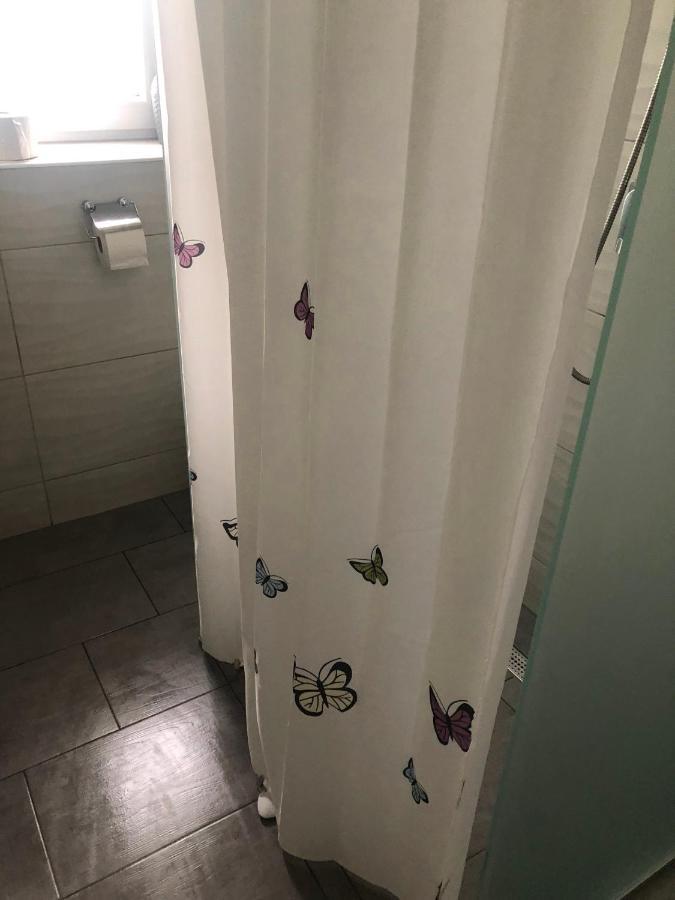 Heni Apartment Buk Luaran gambar