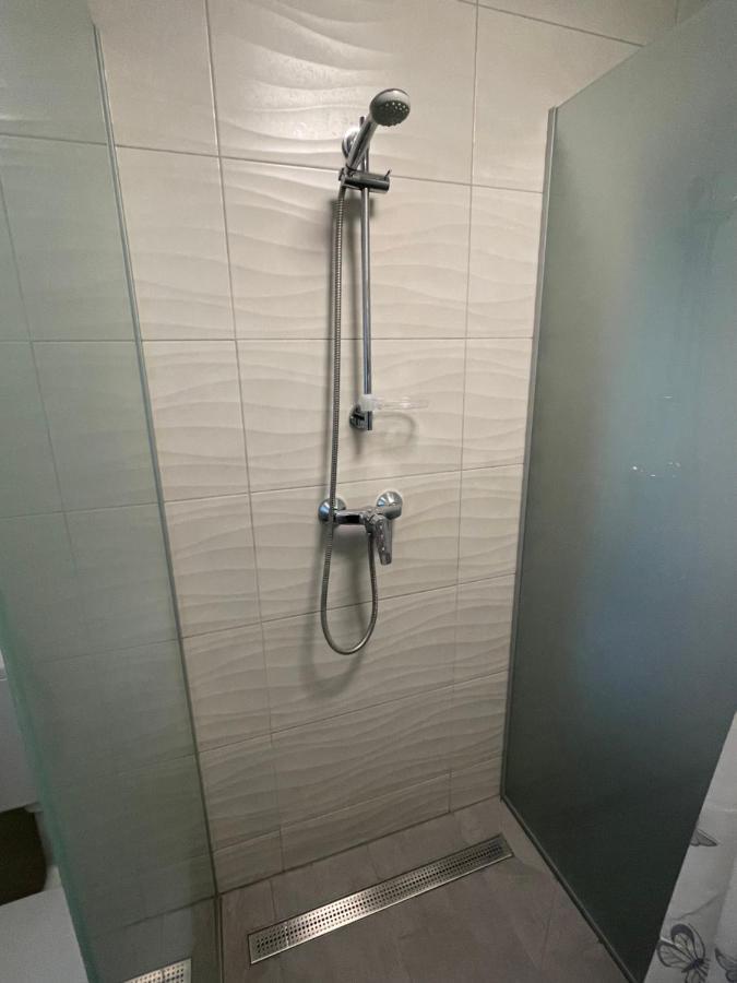 Heni Apartment Buk Luaran gambar