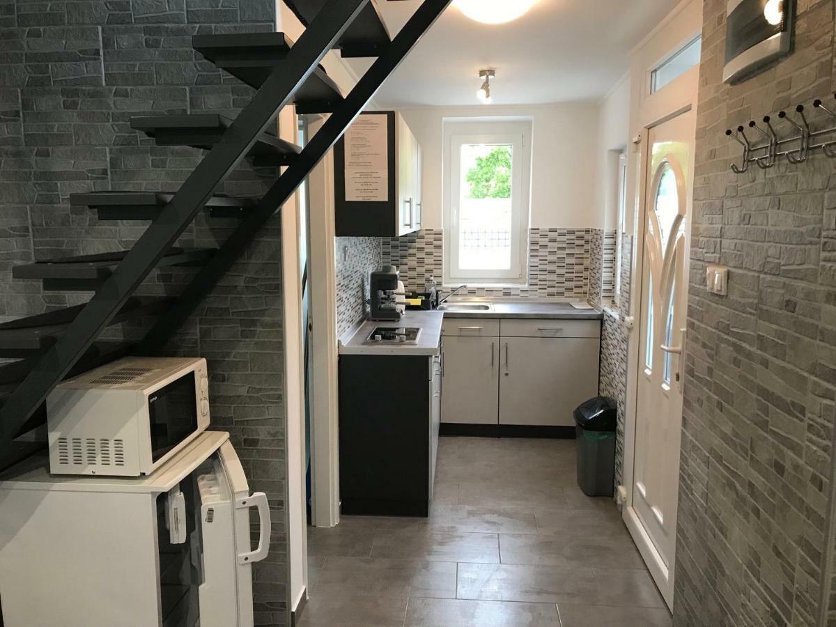 Heni Apartment Buk Luaran gambar